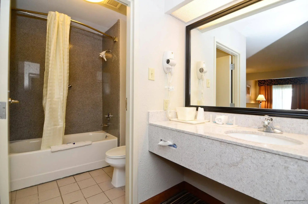 Quality Inn Memphis Airport