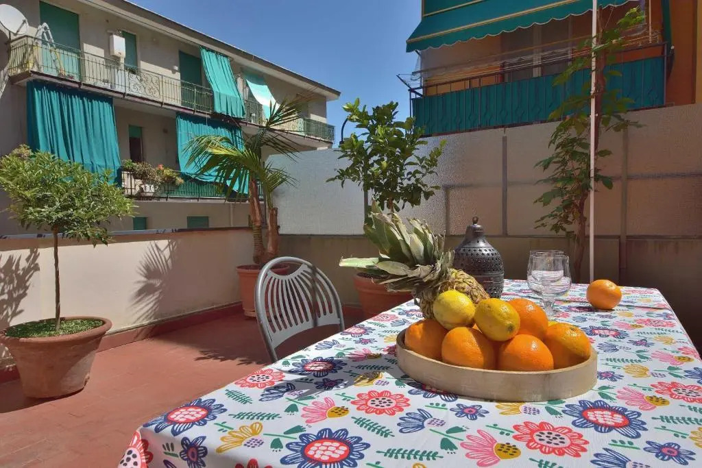 Casa Camelia, terrace, walk to the beach. WiFi/AC