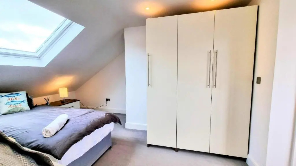 Surbiton Luxury Garden House 19