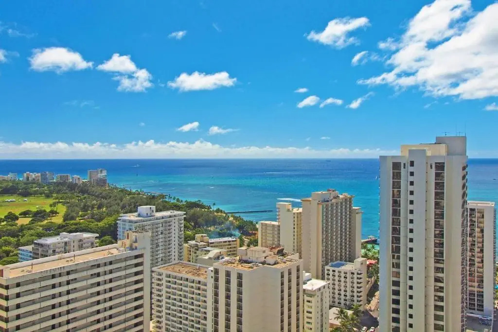 Waikiki Banyan #3810-T2