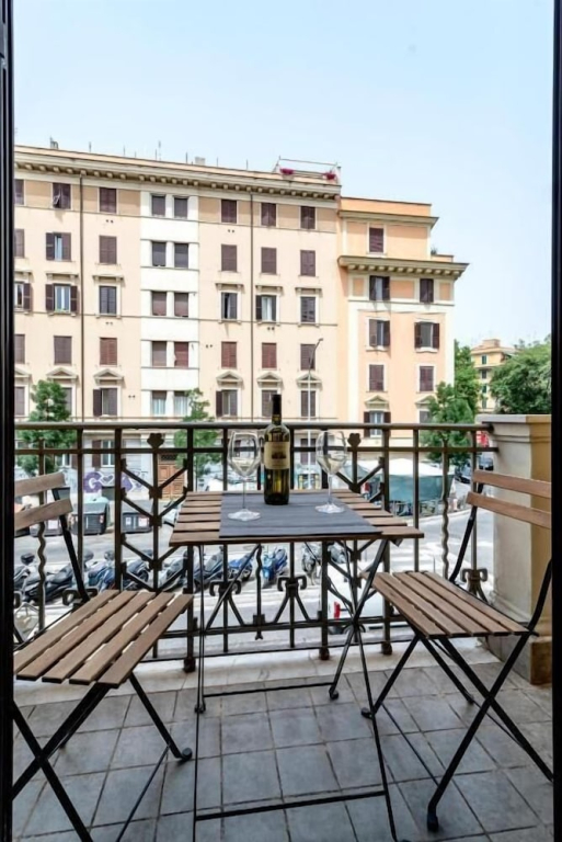 Leos Colosseum - Private Apartments