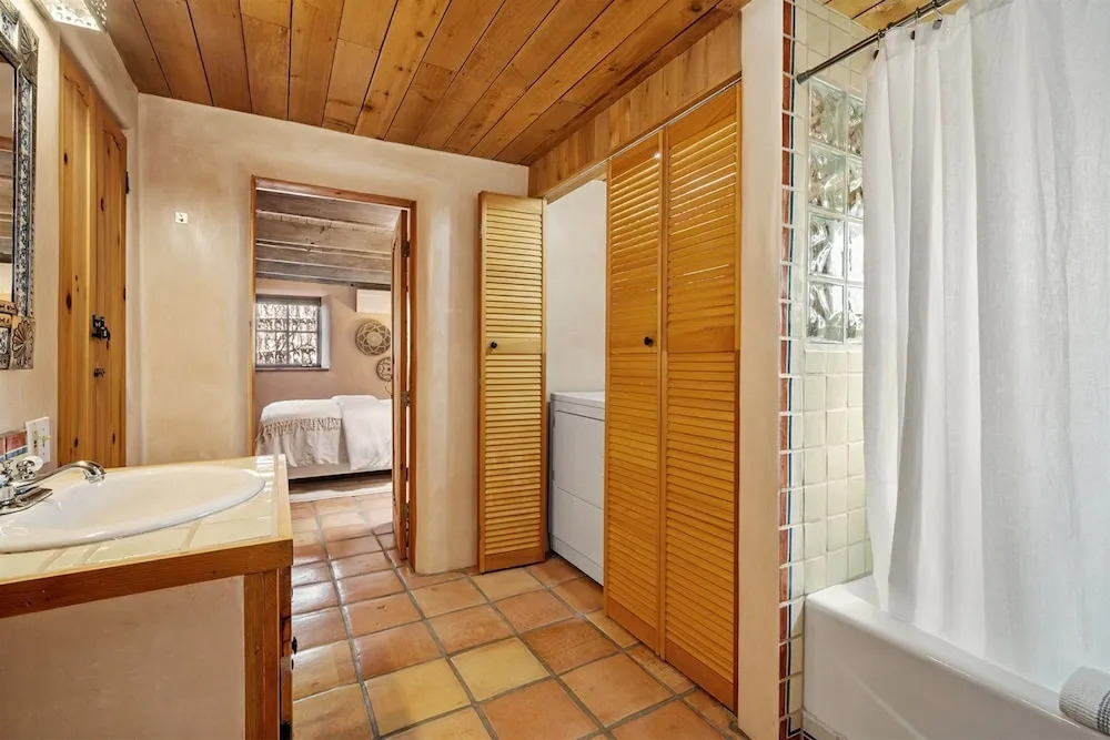 2bd Casa Divina