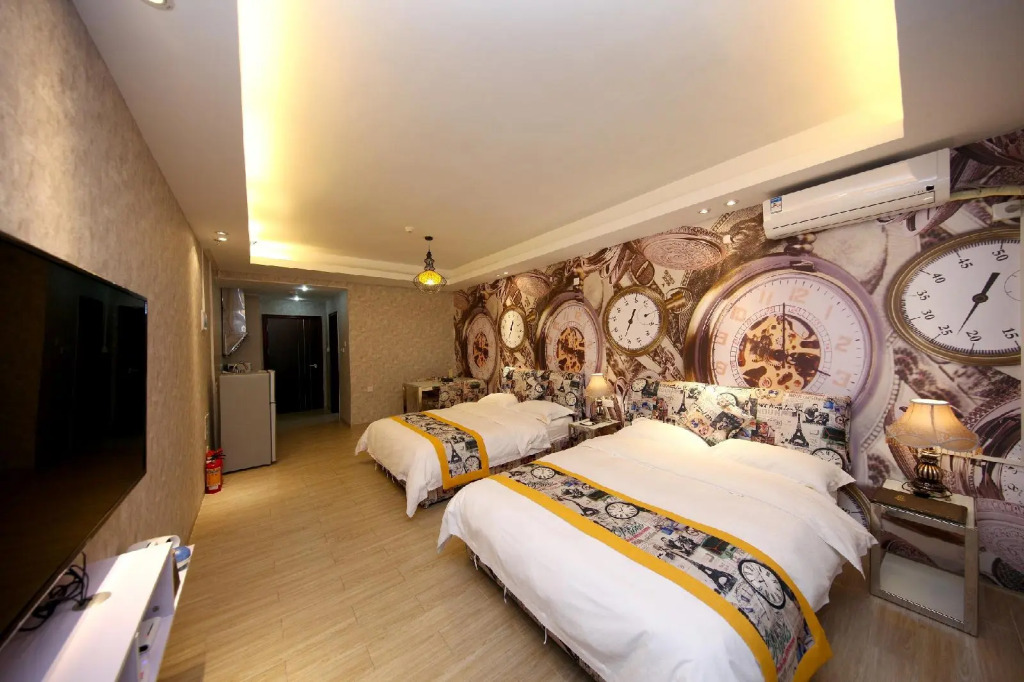 Chimelong LOVE Theme Apartment