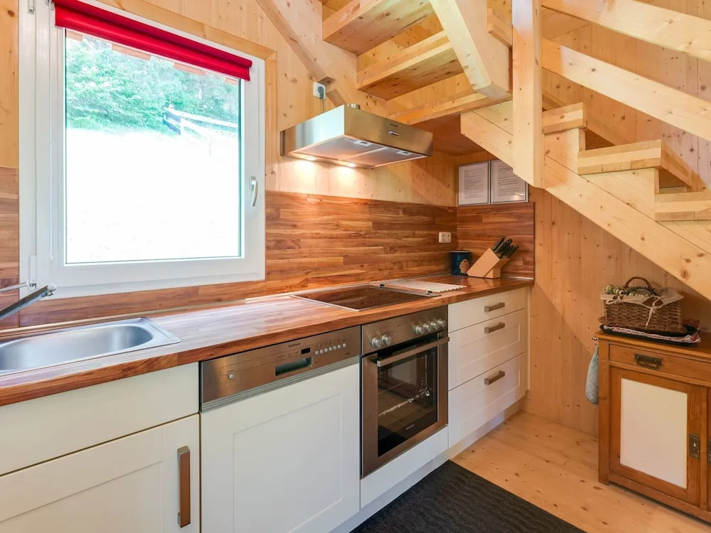Cosy Chalet in Stadl An Der Mur with Conservatory