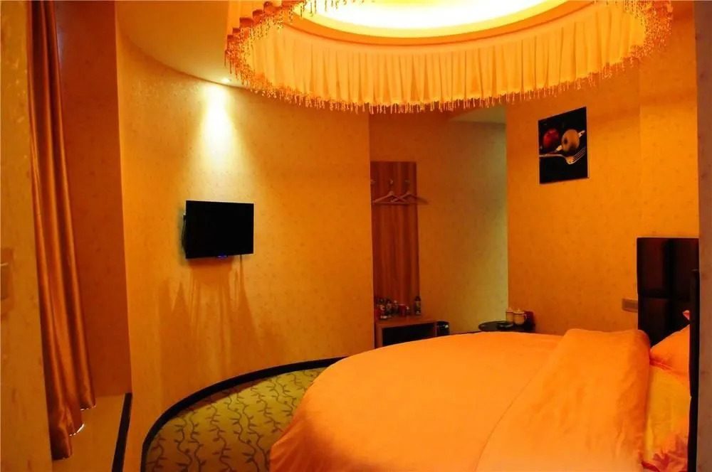 shiyan Zuo'an  Hotel(十堰左岸酒店)