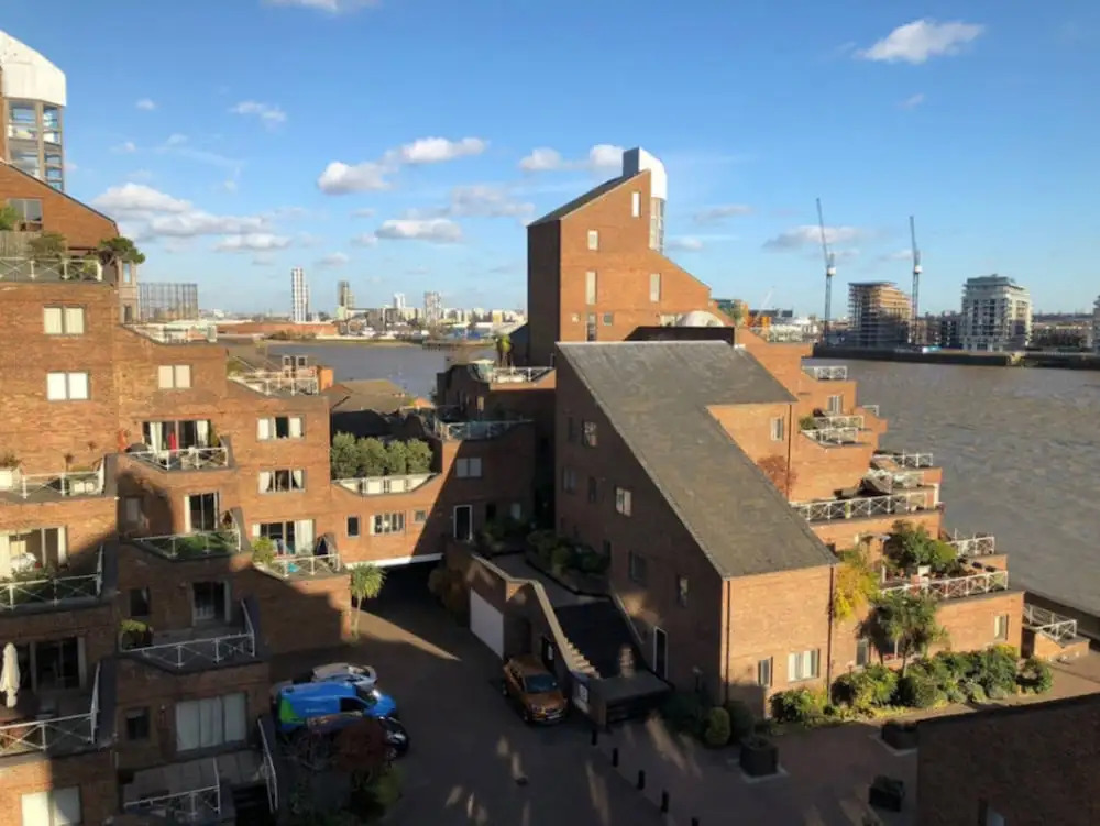 1 Bedroom Flat With River Views