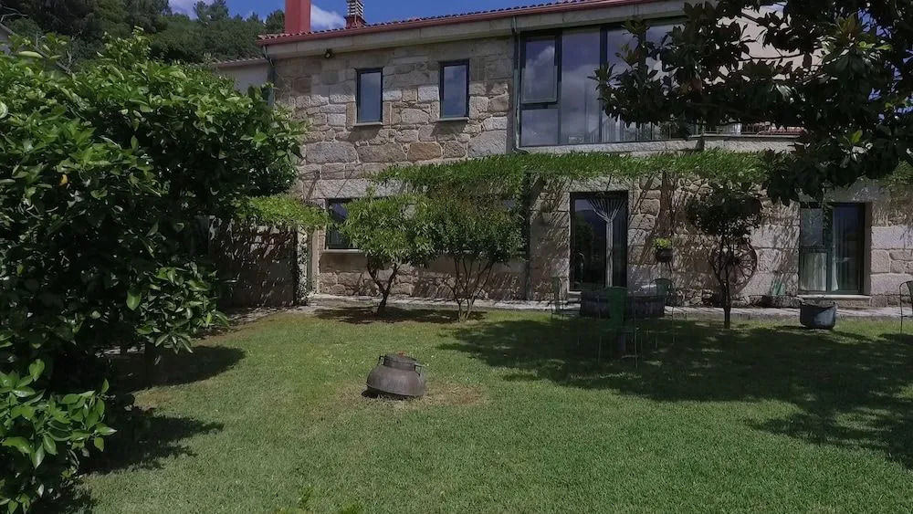 Casa A Chairiña y A Revolta