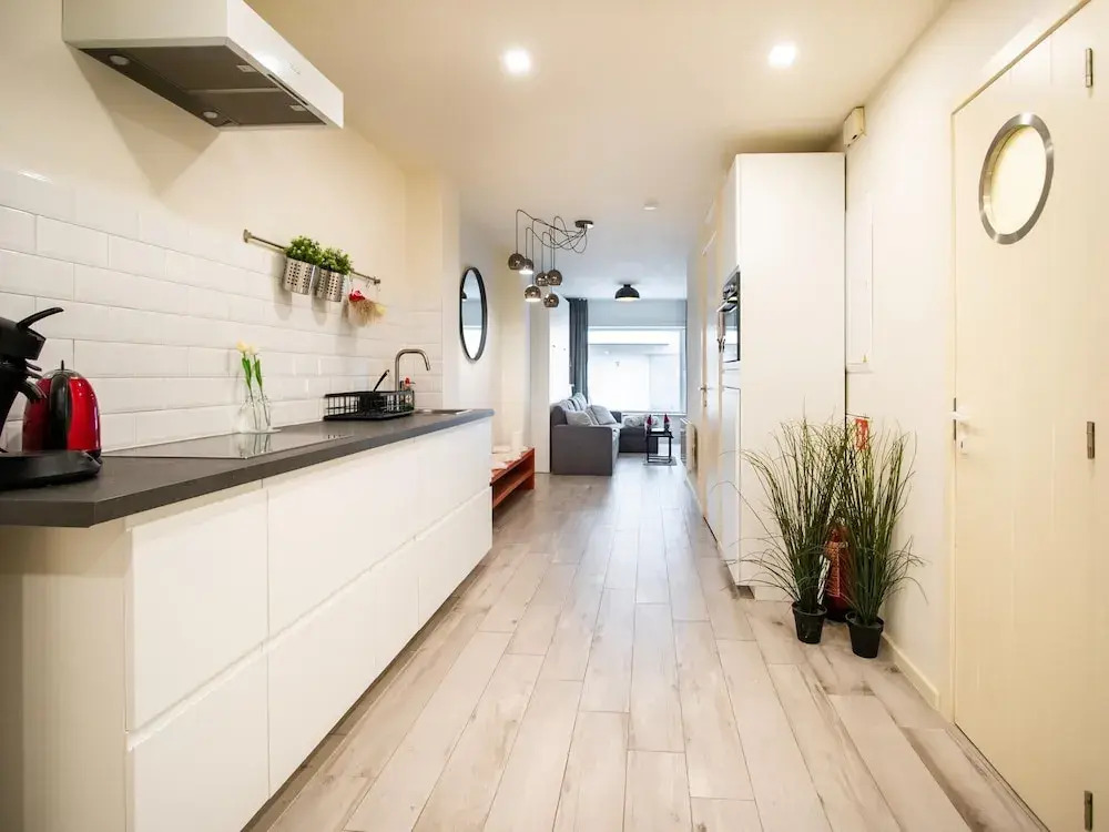 Sunny Ground Floor Escape