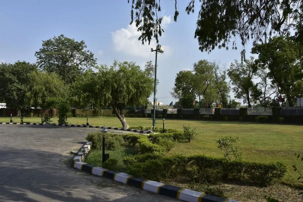 Modipur Hotel