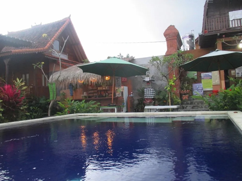 Green Paddy Hostel & Villa