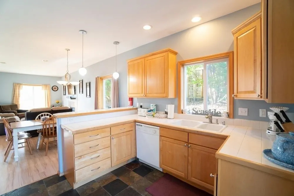 Necanicum - 6 Br Home