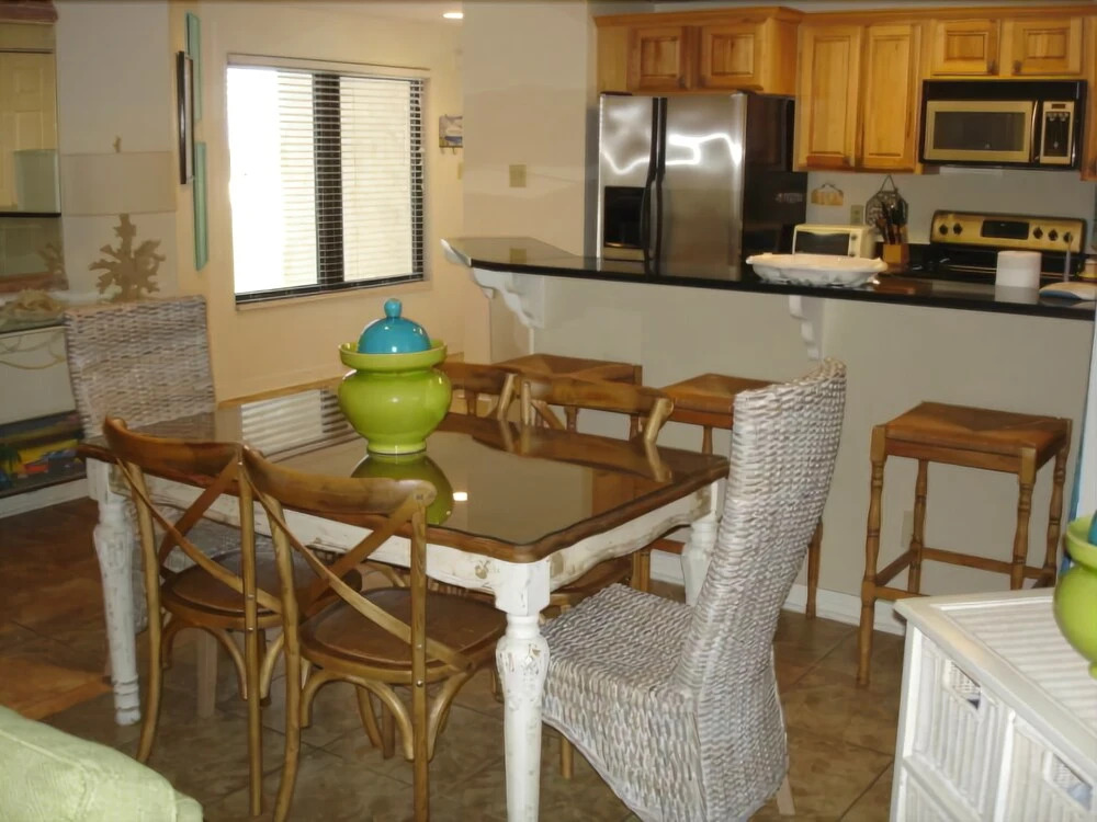 Four Seasons 704e