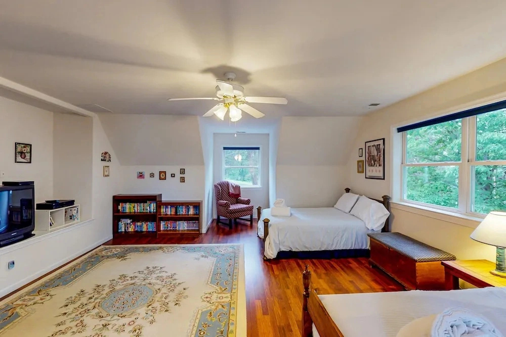 Still Waters - Lakefront Luxury Home With Views, Dock, Home Theater & Game Room