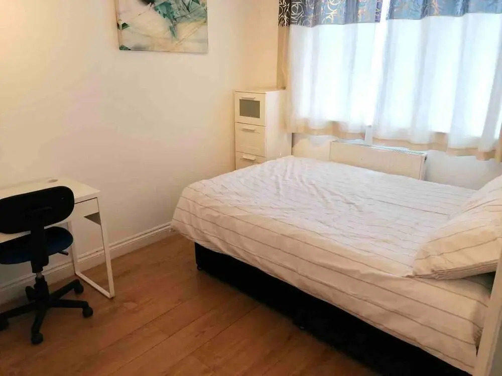 Lovely and Spacious House in South London