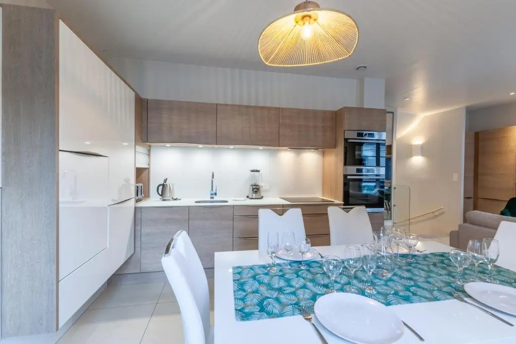 Beau duplex - Haut de gamme Place Morny - 75m2