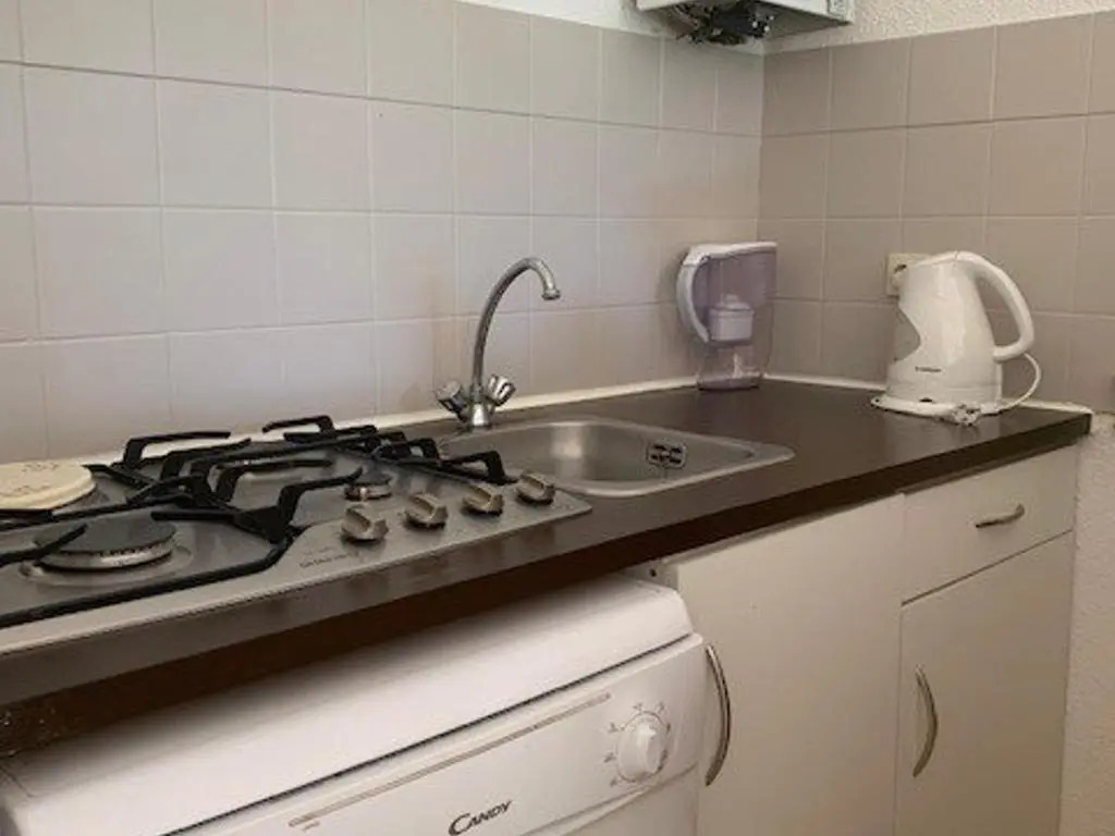 Villa mitoyenne charmante avec piscine, 6 pers., parking privatif - FR-1-607-27