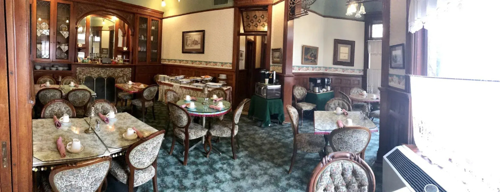 The Redstone Inn and Suites