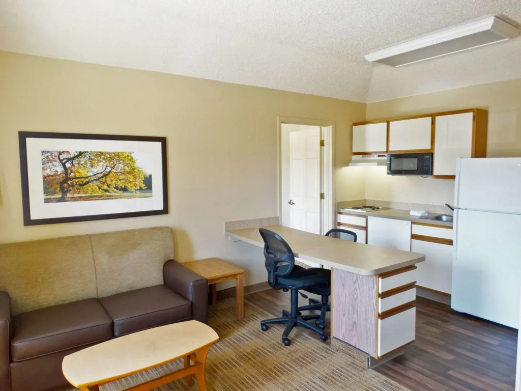 Studio 6 Corporate Extended Stay Philadelphia Malvern Swedesford Rd PA