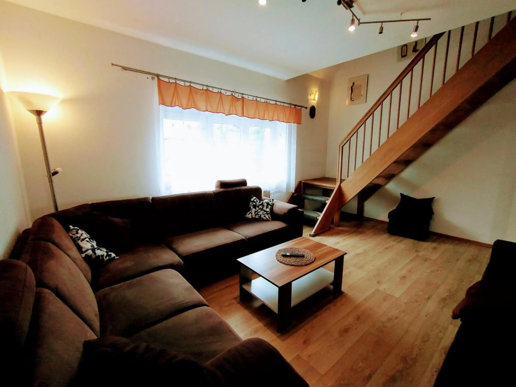 Apartment with a garden