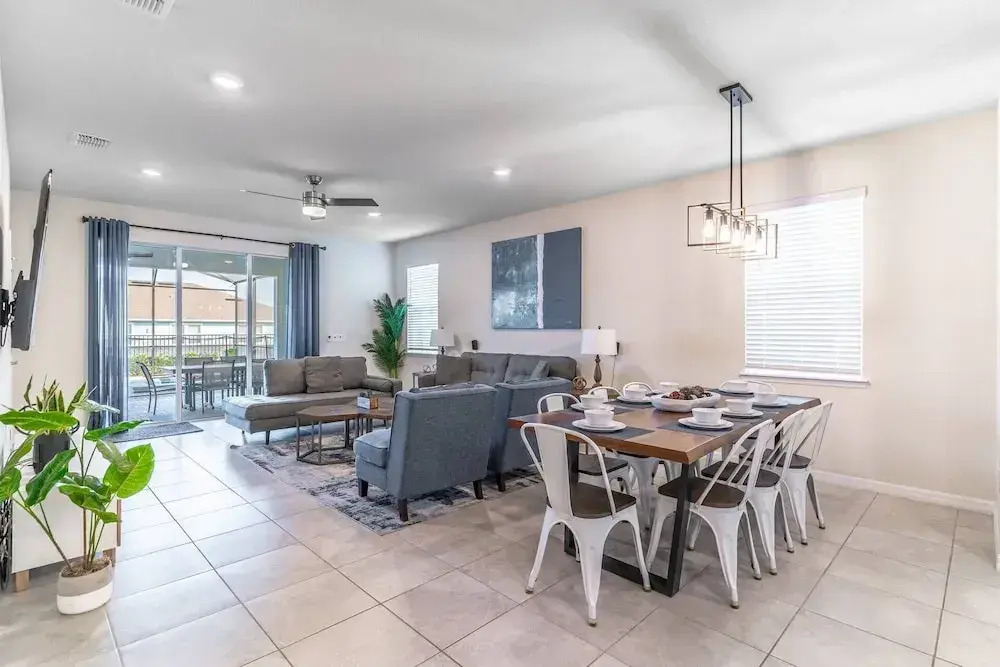 3285 Windsor Island