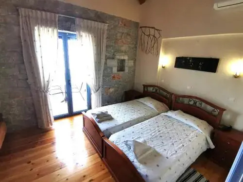 Taletos Apartments & Studio