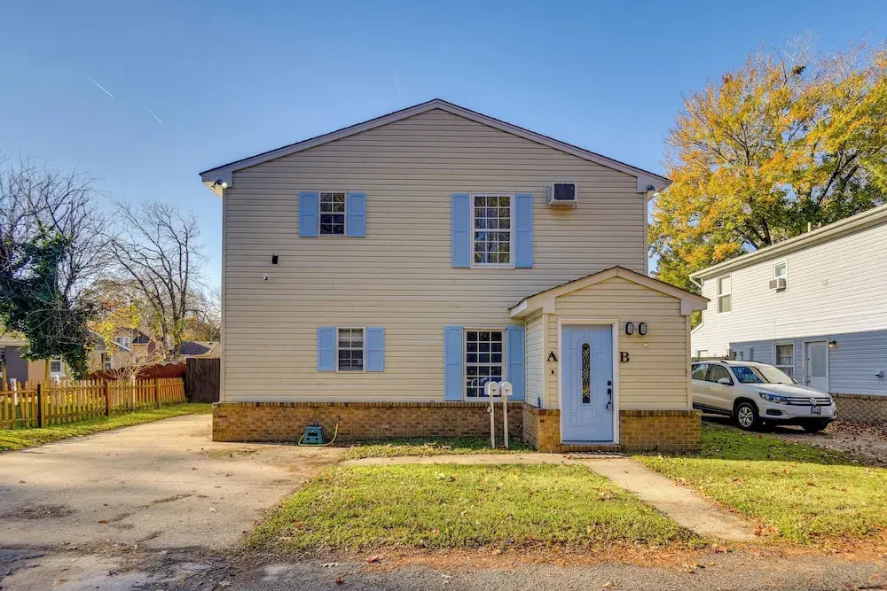 Explore & Relax! Norfolk Duplex < 1 Mi to Beach