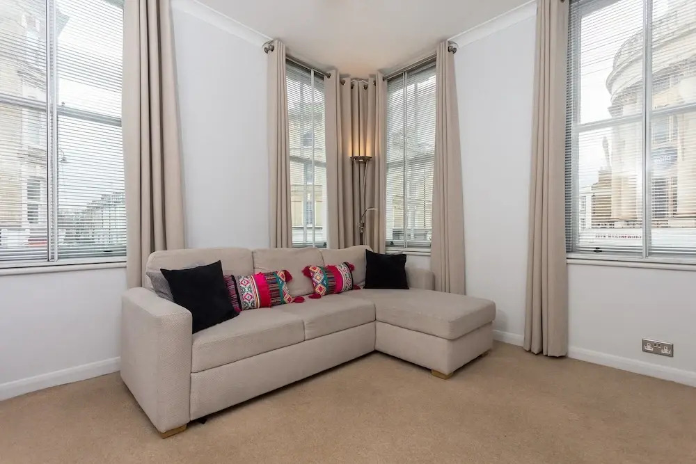 1 Bedroom Flat in Chelsea Sleeps 4