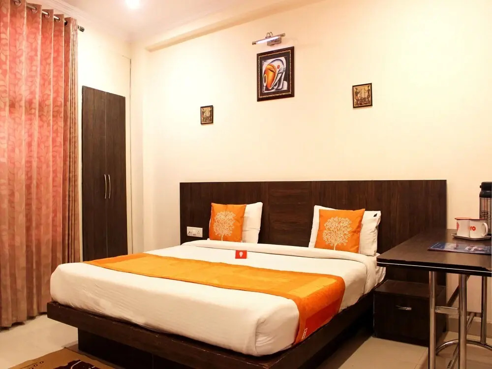 The Hotel Rajmahal & Banquet