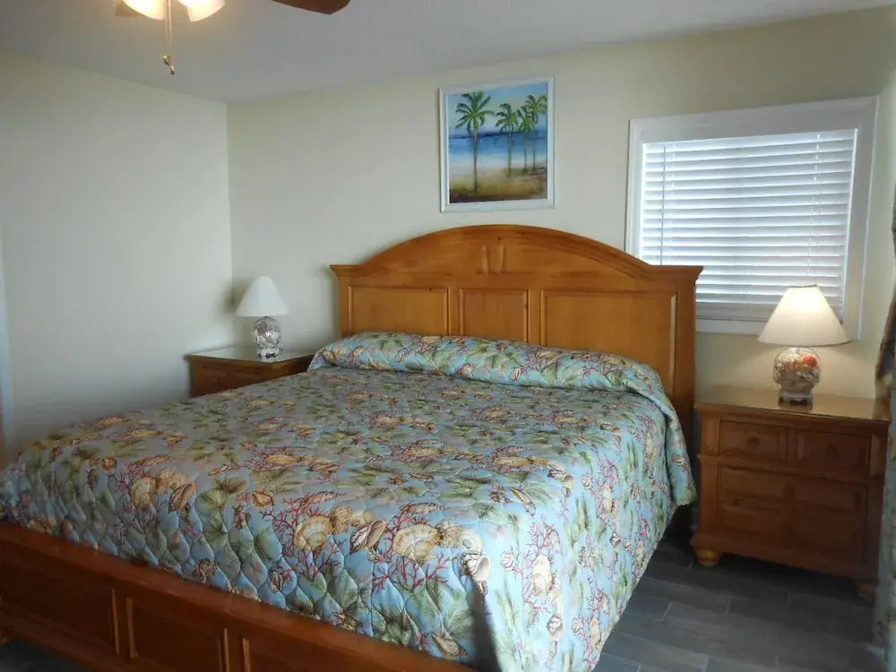 Waters Edge Resort