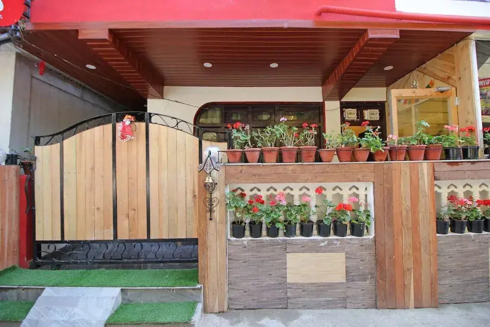 OYO 8990 Wooden Paradise Nainital
