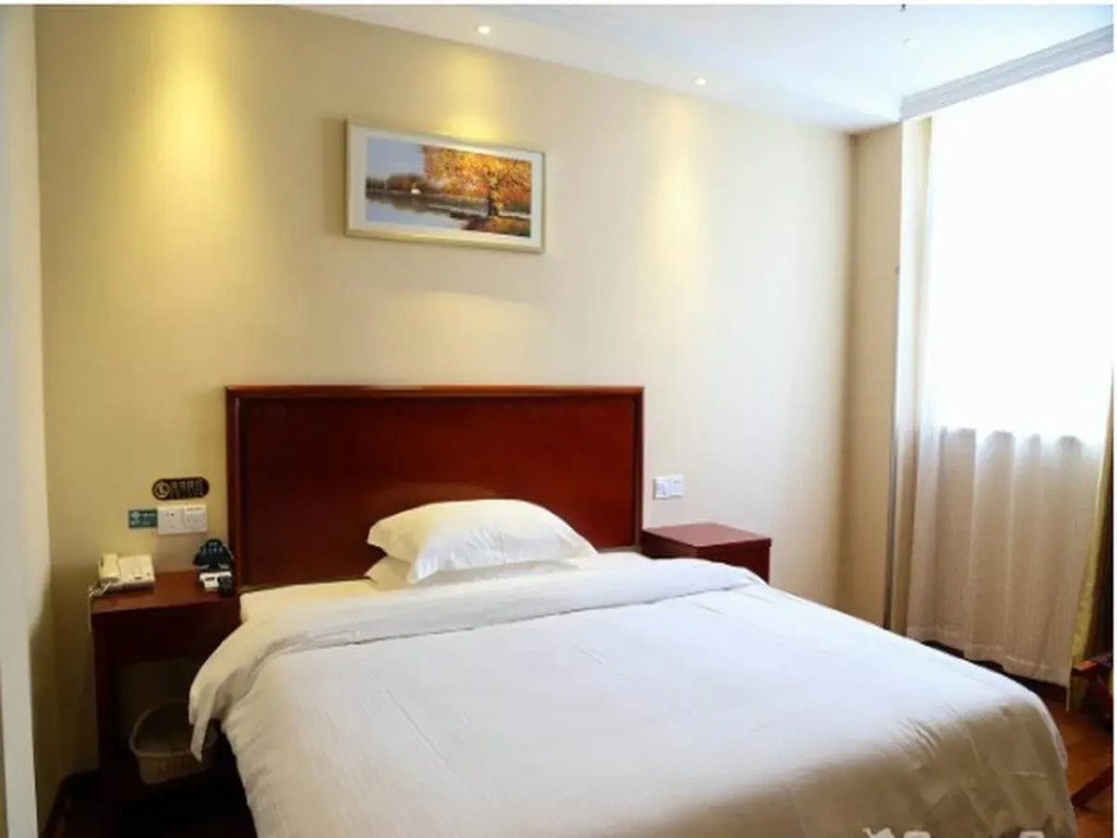 GreenTree Inn JiangSu WuXi BinHu HuiHe Road XiHui Garden Express Hotel