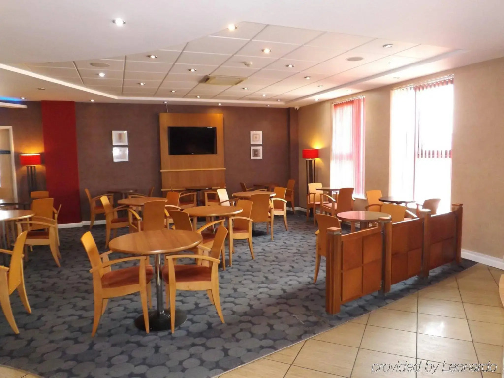 Holiday Inn Express Swindon City Centre by IHG
