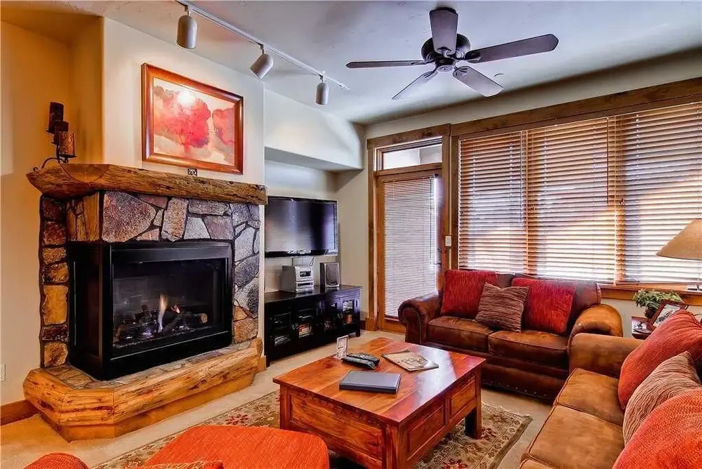 Tl2202 Beautiful Mountain Home Winter Specials!