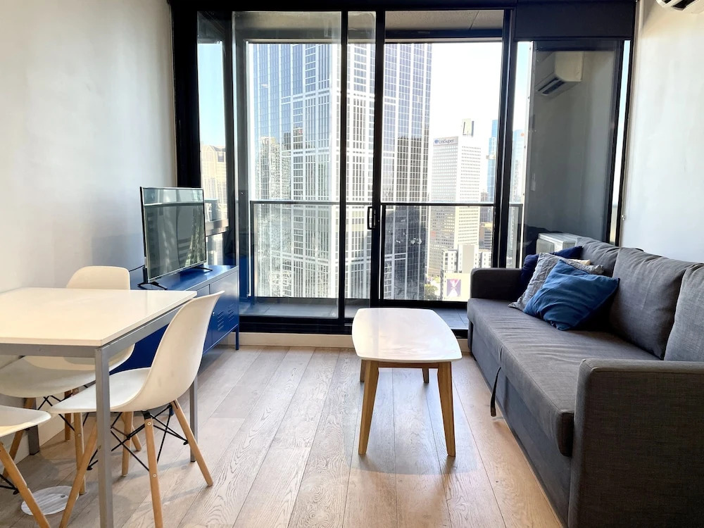 Readyset Apartments at Empire