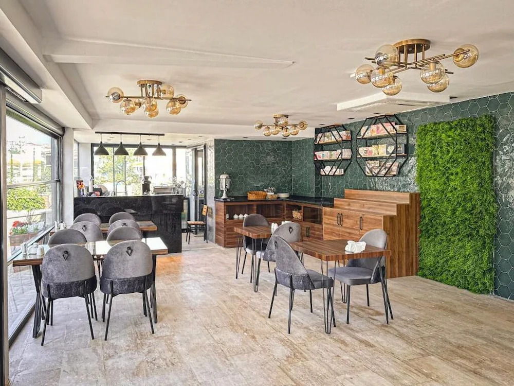 Çamlıca Hotel