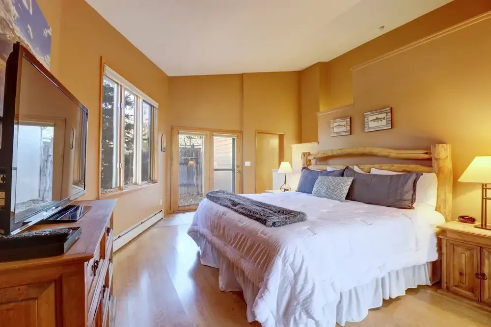 334 Willow Lake Ct. 4br W/loft 3ba 4 Bedroom Townhouse