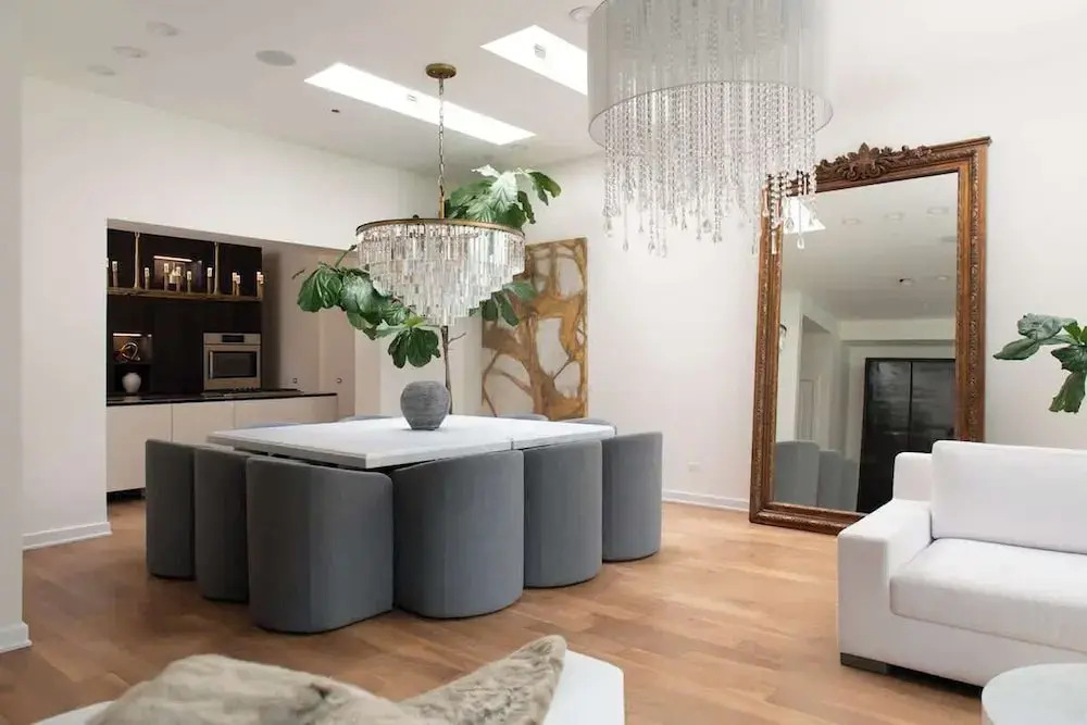 Luxury 4BD Gold Coast Penthouse With Deck Views