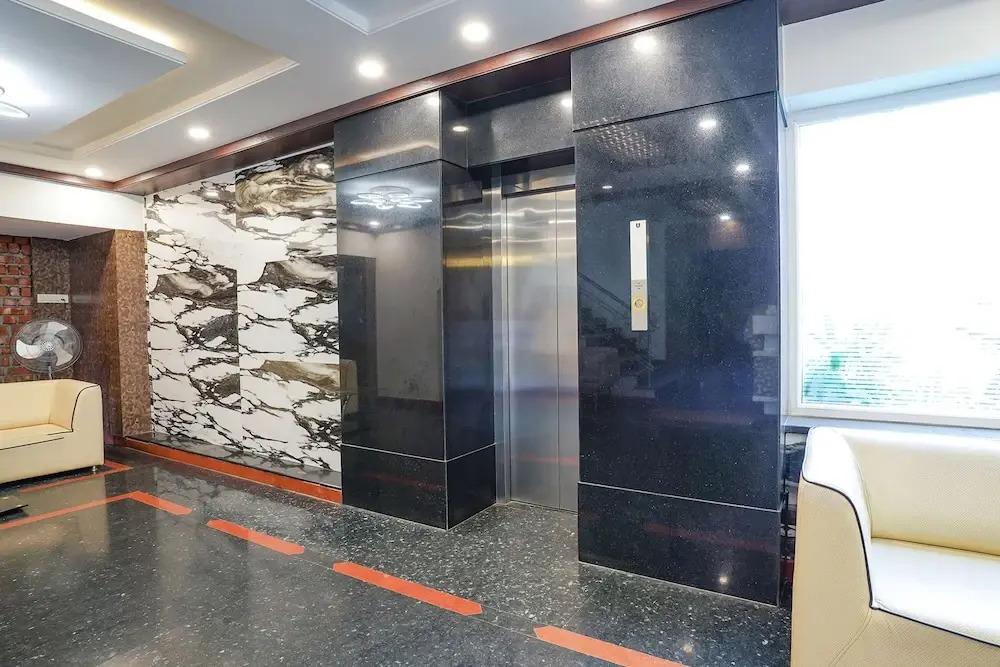 Hotel Savi Inn