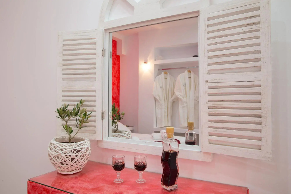 Oasis Suites Fira