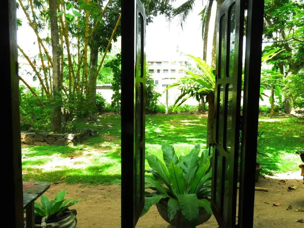 Pathum Family Home