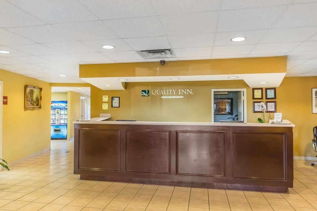Quality Inn Calera I-65 exit 231