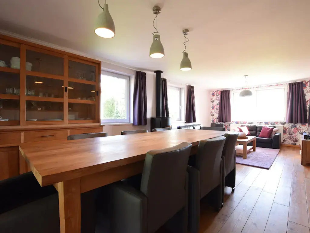 Pastoral villa in Heure with bubble bath, sauna, terrace and large garden