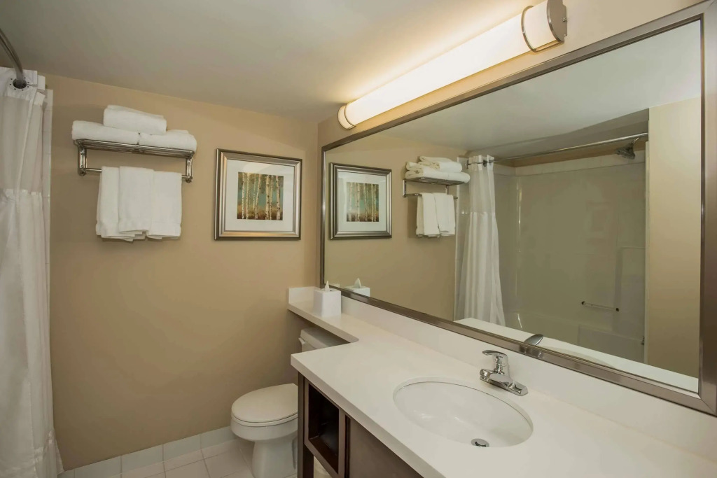 Best Western Plus Winnipeg Airport Hotel