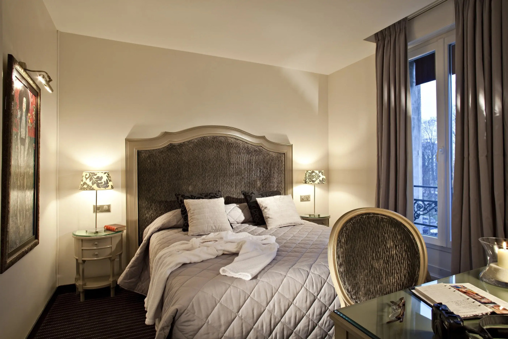 Continental Hotel