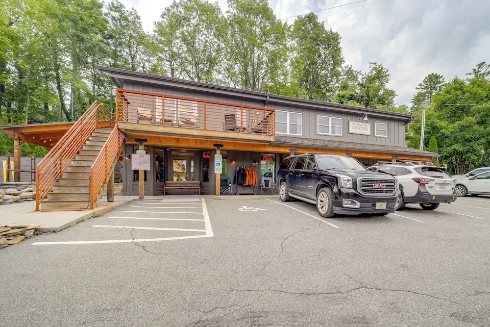 Shop, Dine & Unwind: Dtwn Blowing Rock Retreat!
