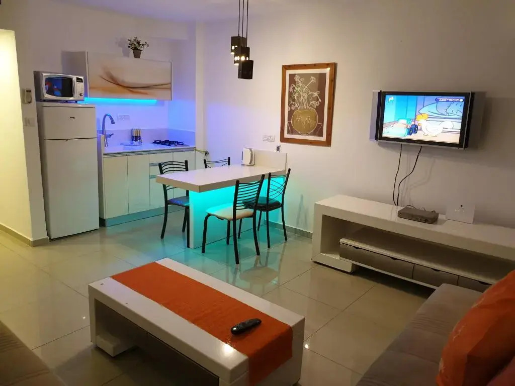 Avshalom Holiday Apartments