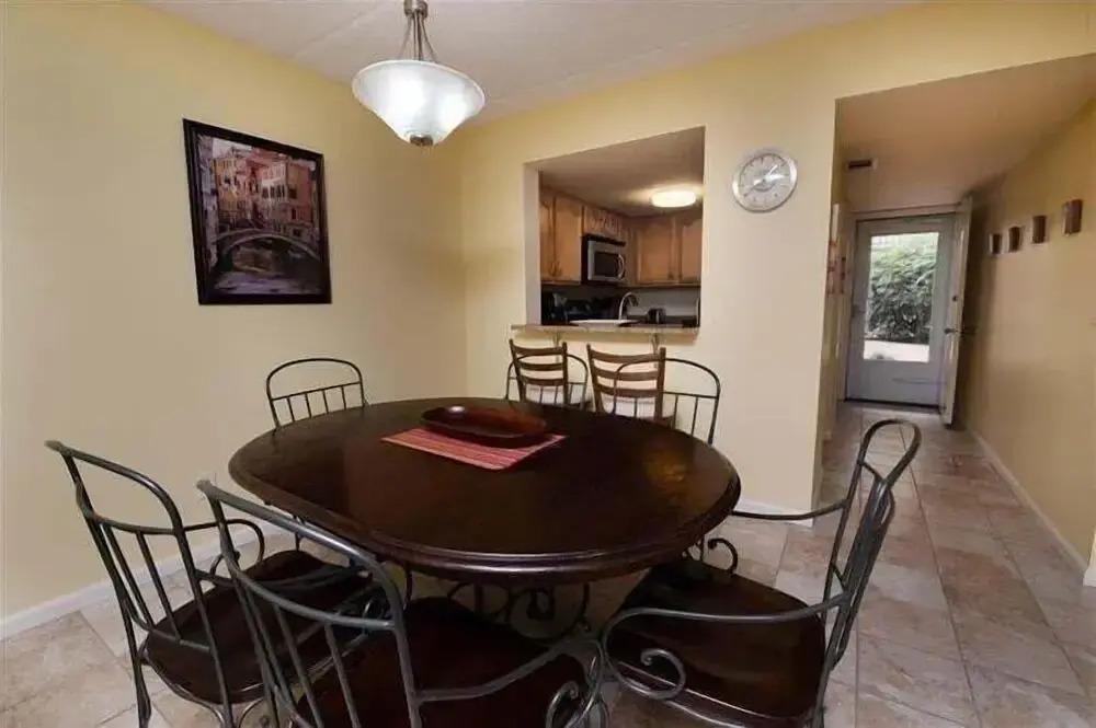 Mystic Sands I Steps To Beach I Free Activities 2 Bedroom Condo
