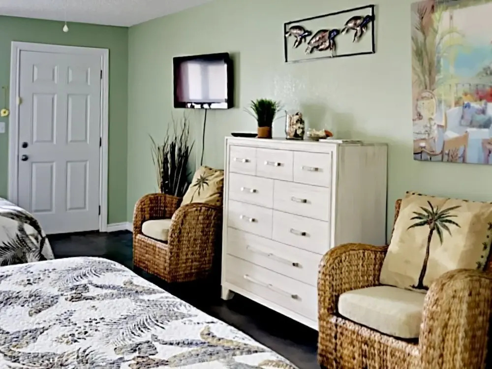 116 Sea Breeze - 1 Br Condo