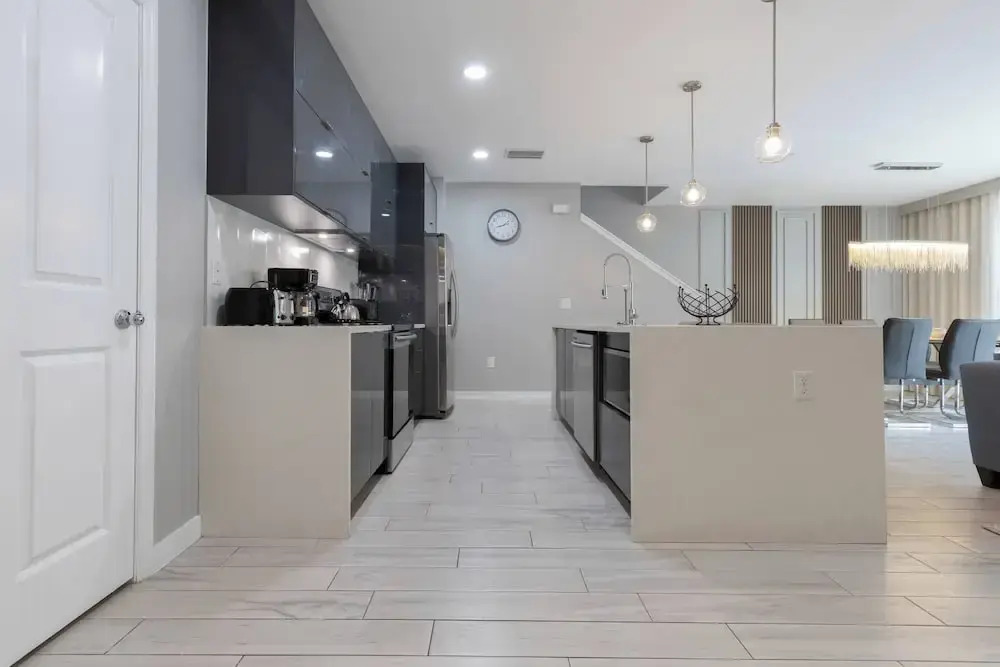 Luxury Remodeled Home W/splash Pool Near Disney 31