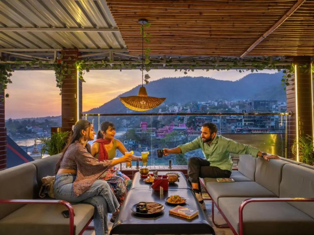 The Hosteller Rishikesh, Ganges